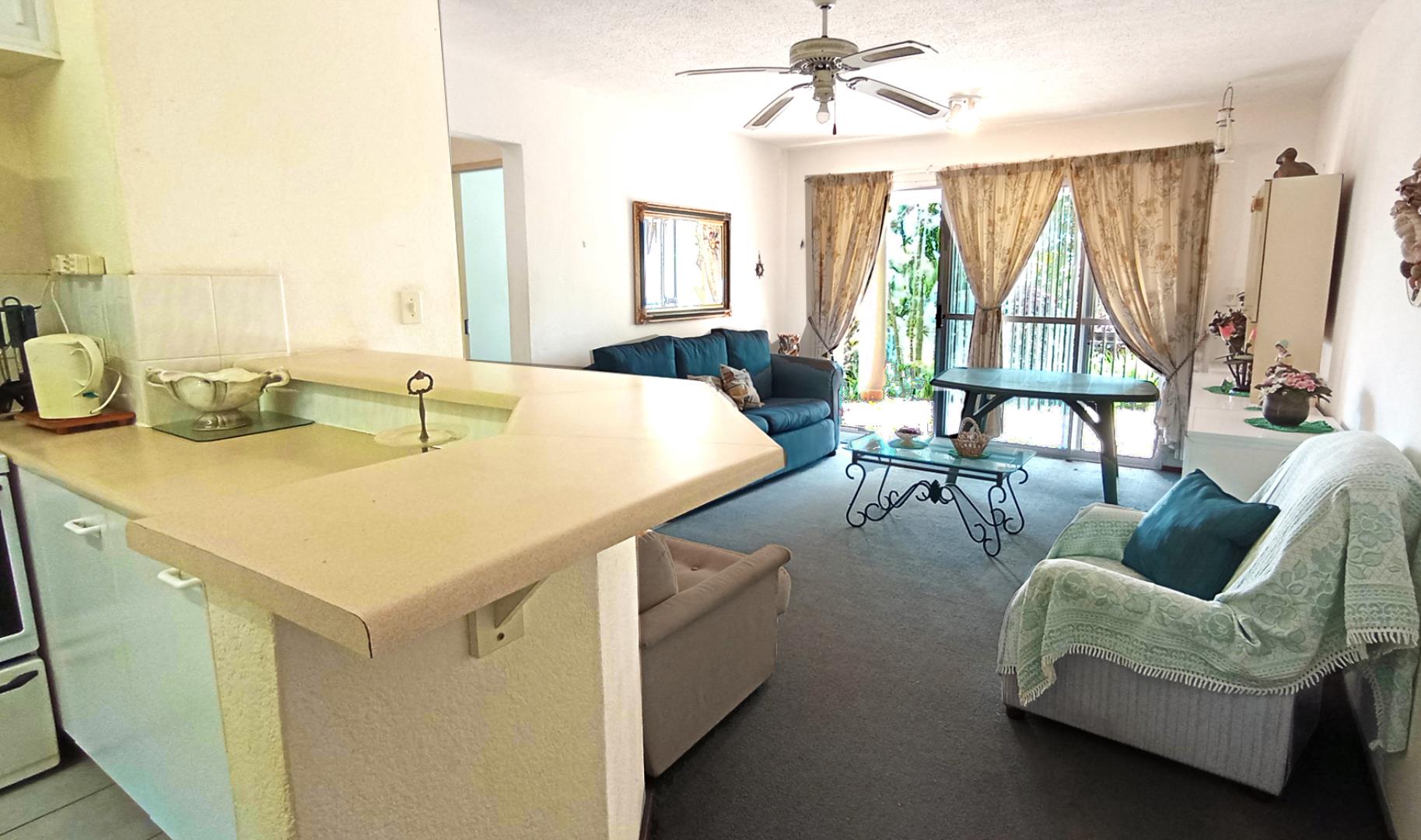 754773_lounge3.jpg