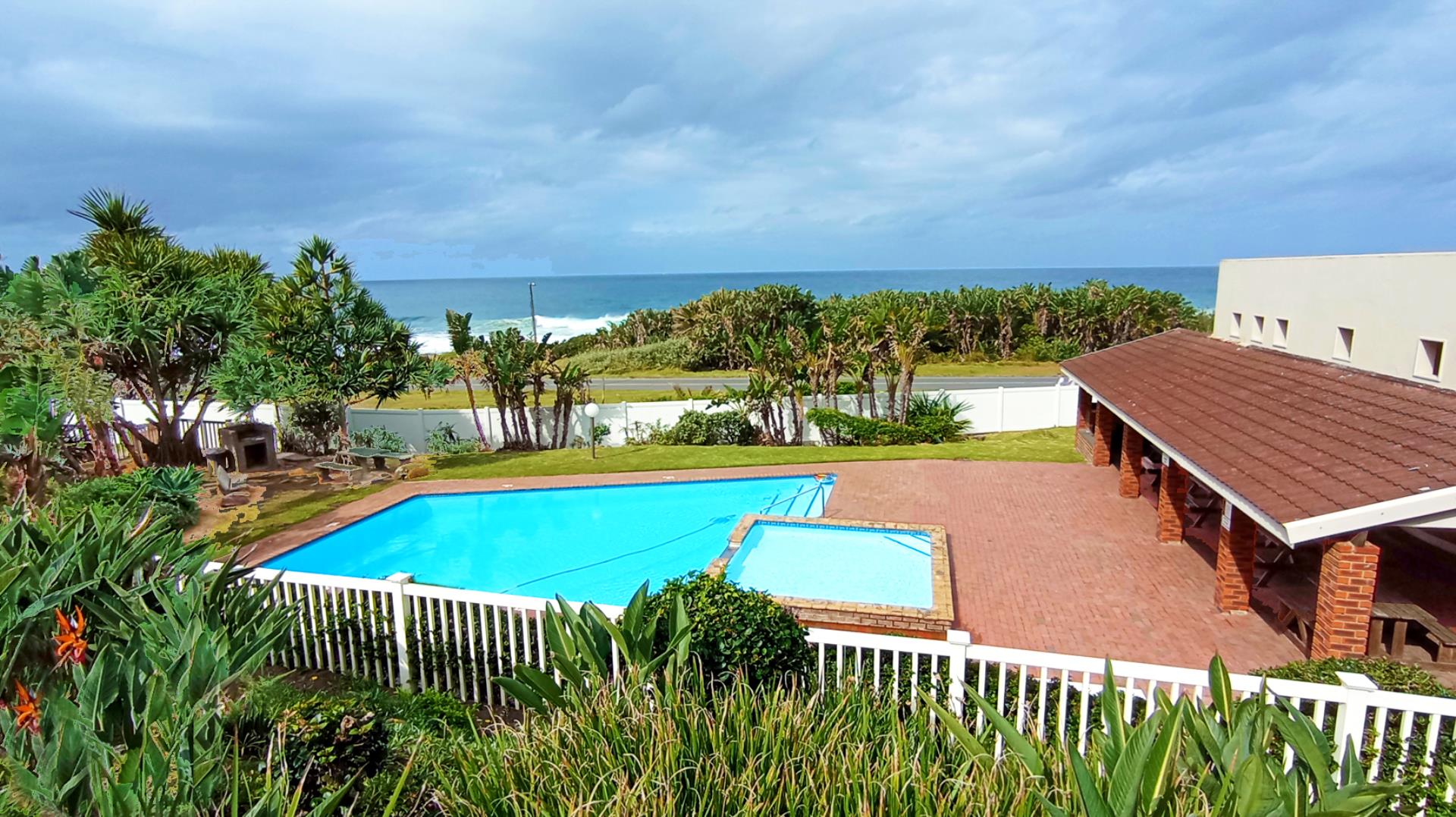 754773_pool2.jpg
