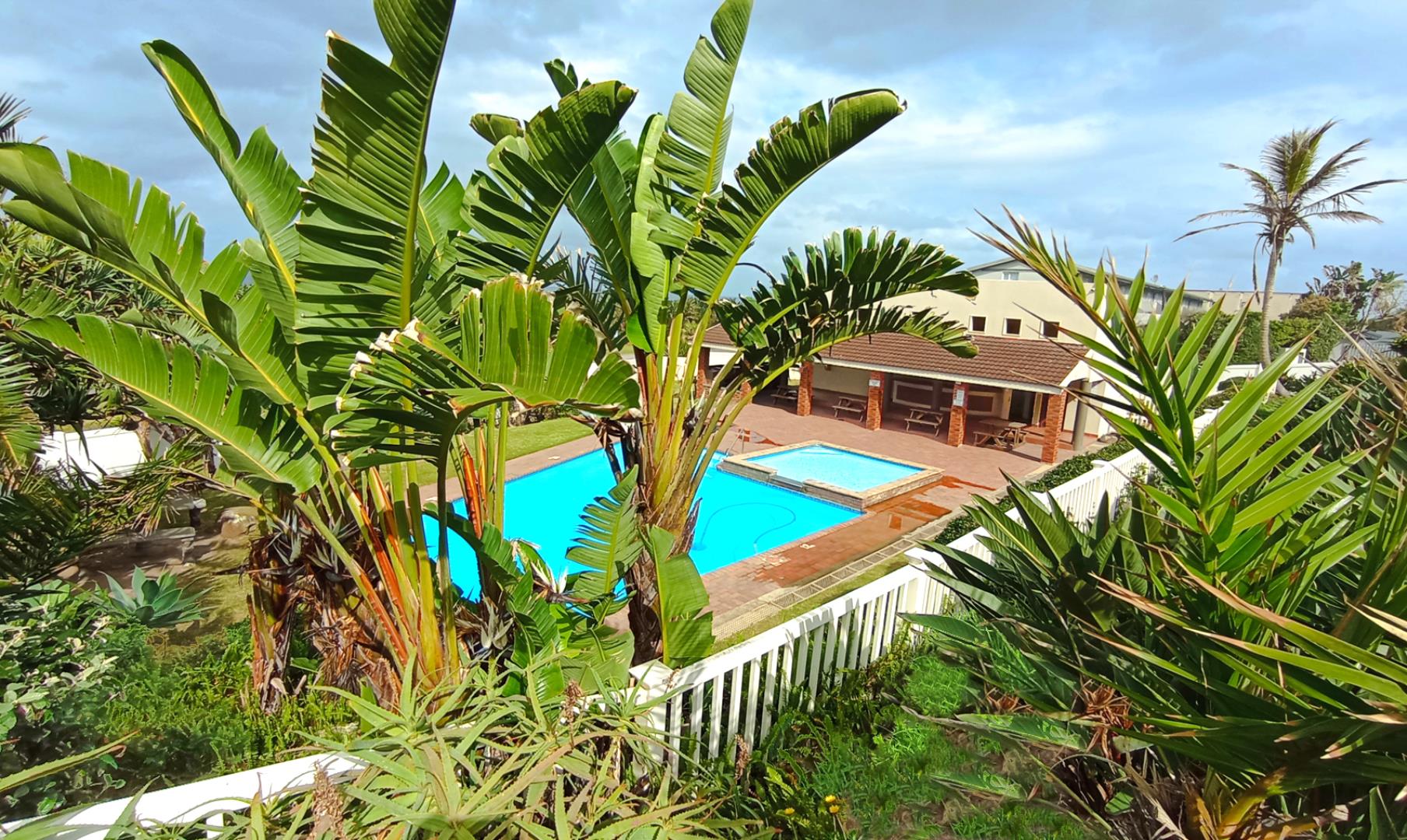 754773_pool3.jpg