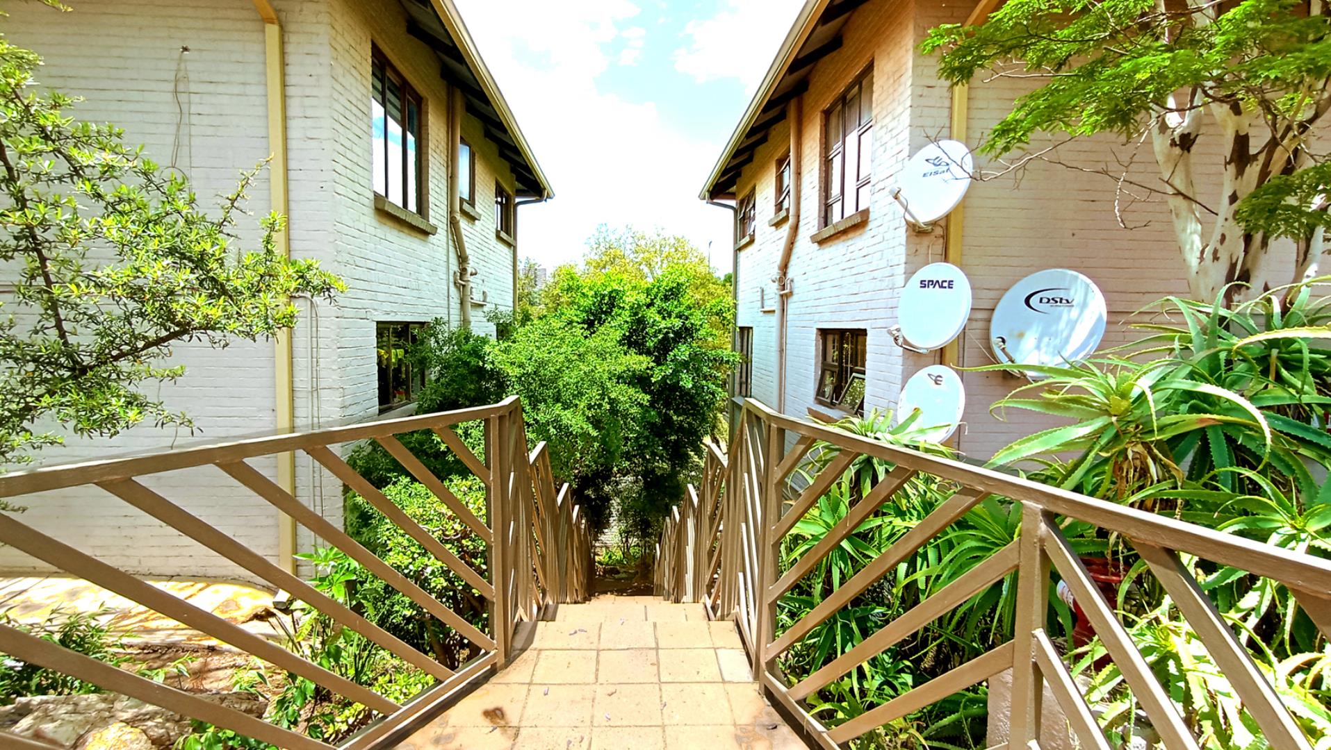 730615_complex3.jpg