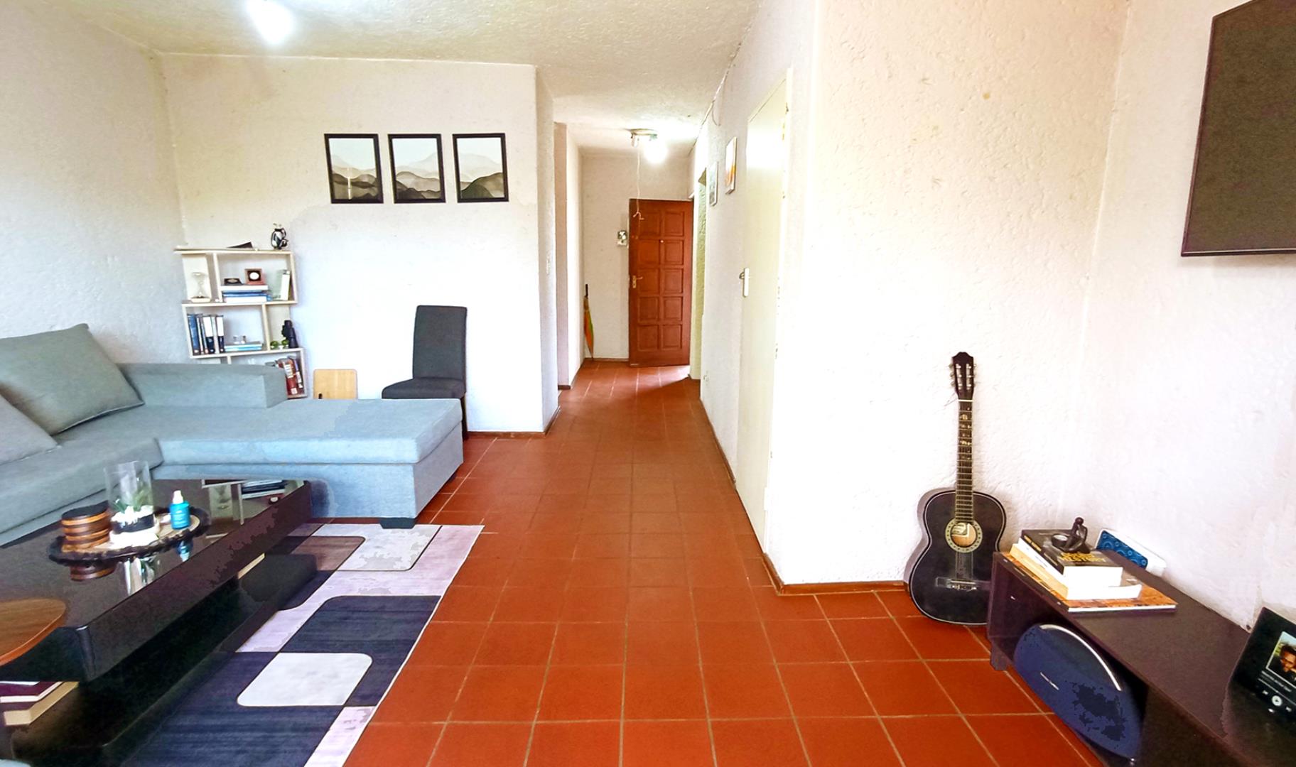 730615_lounge2.jpg