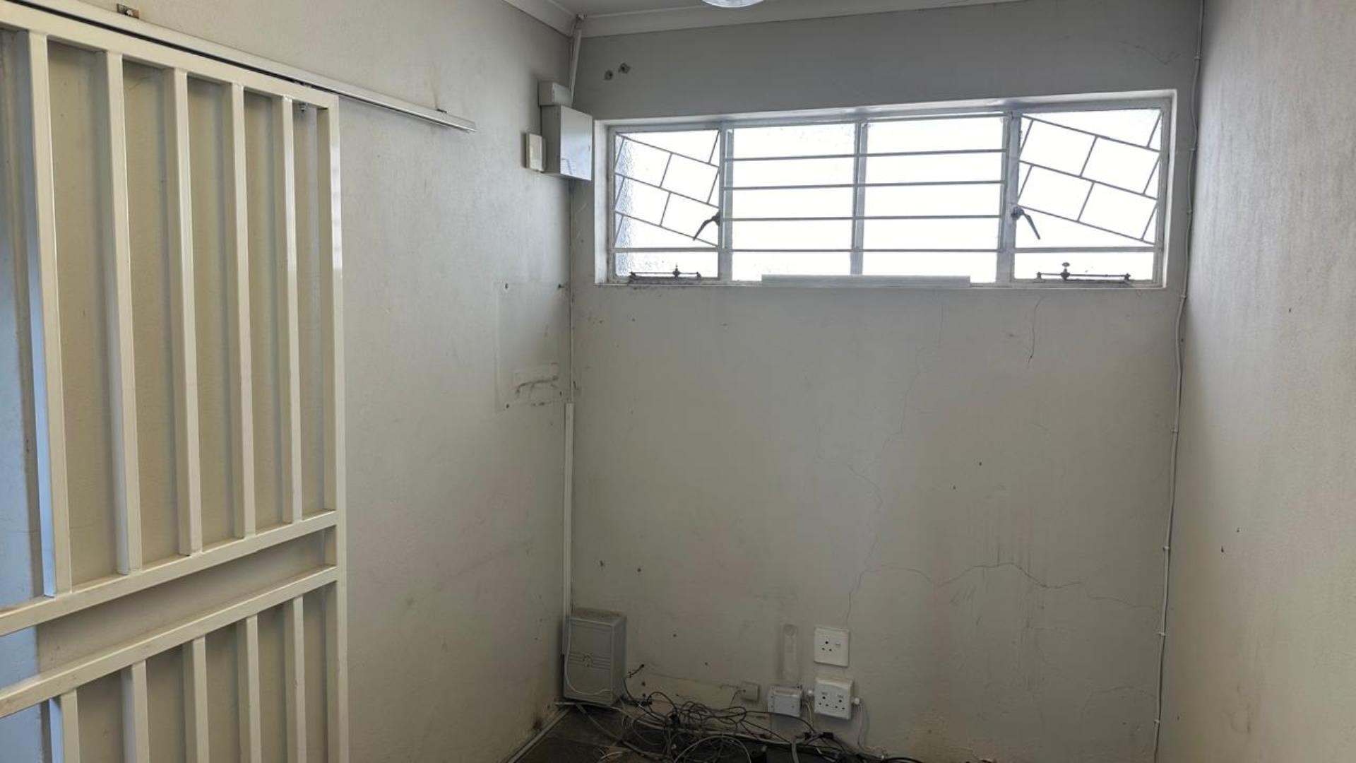 730939_WhatsApp_Image_2024-09-02_at_17.19.29_(7).jpeg