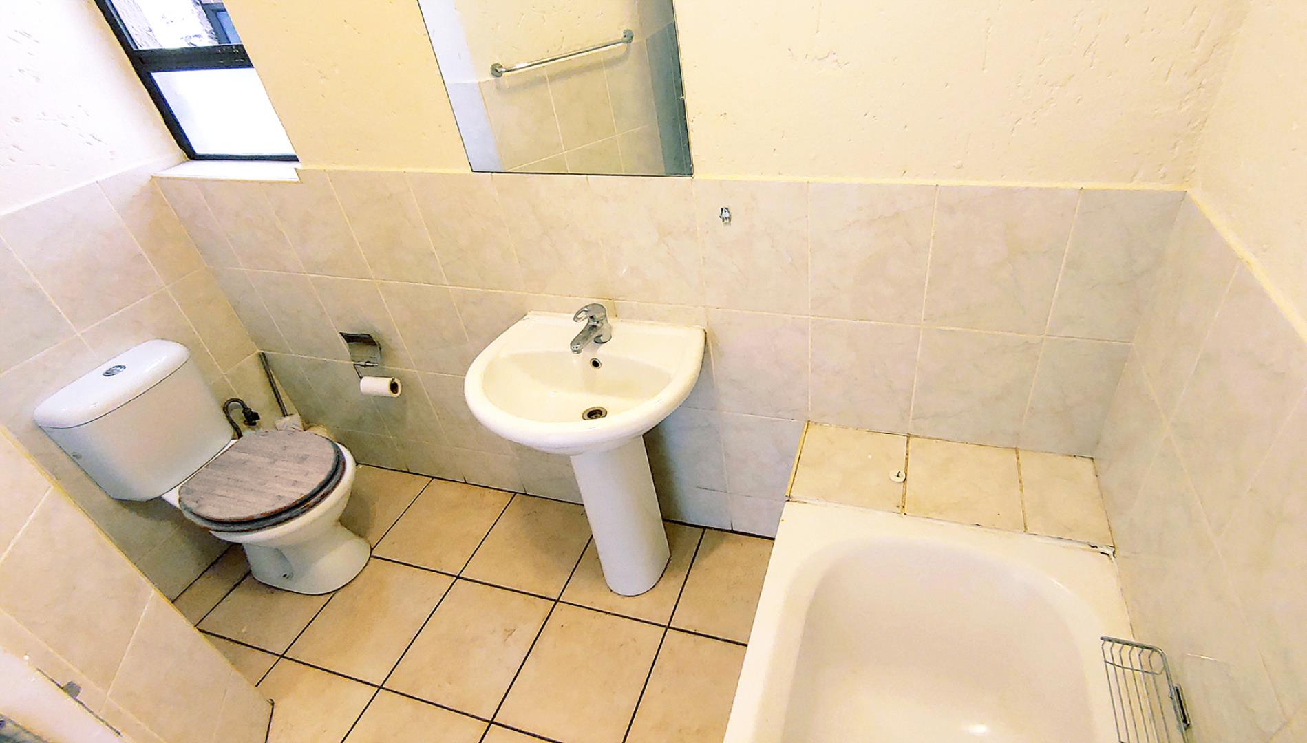731774_bath2.jpg