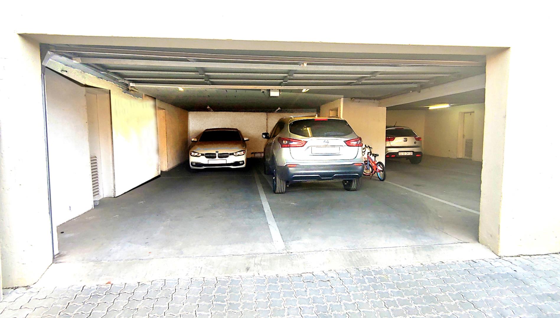 731774_garage.jpg