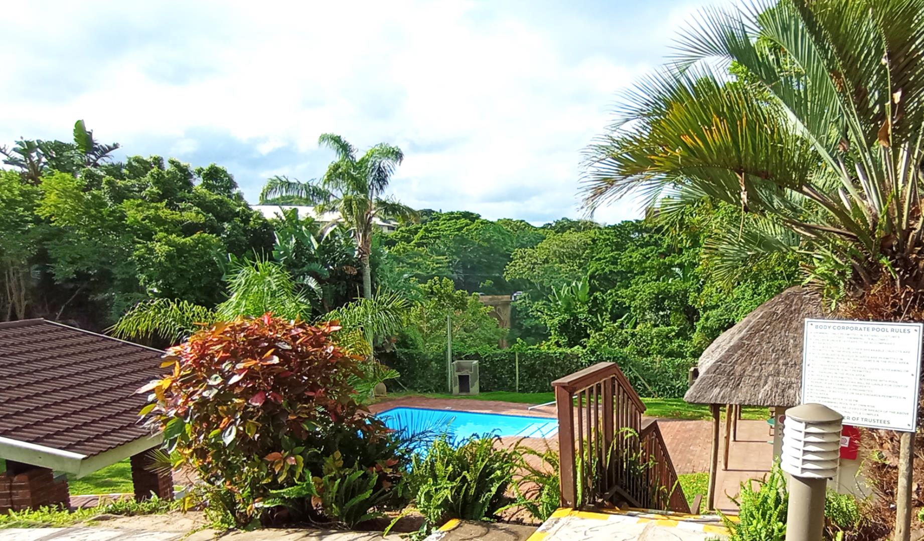 739821_pool.jpg