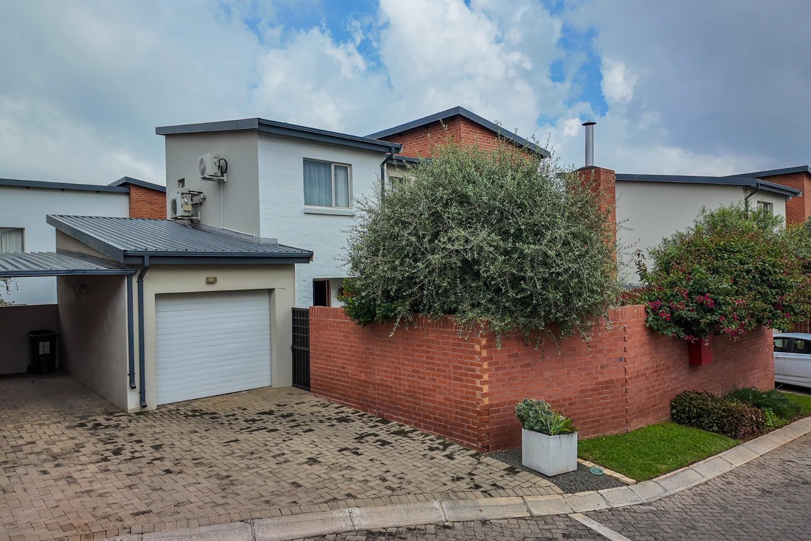 2 Bedroom Townhouse for Sale - Gauteng
