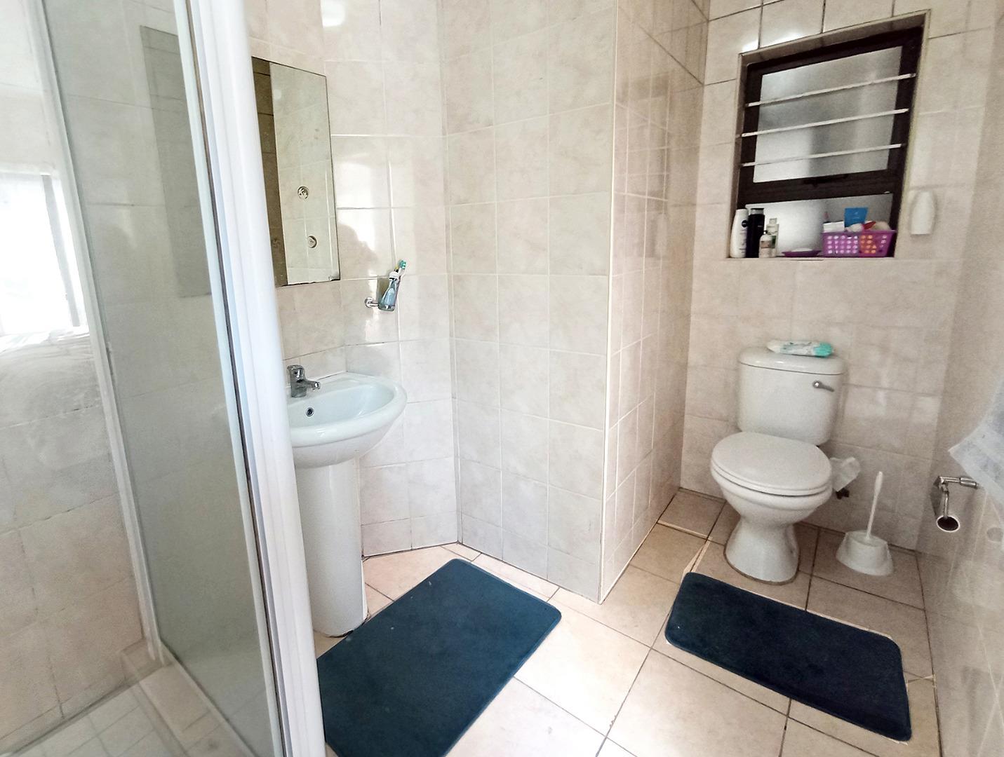 740457_bath2.jpg