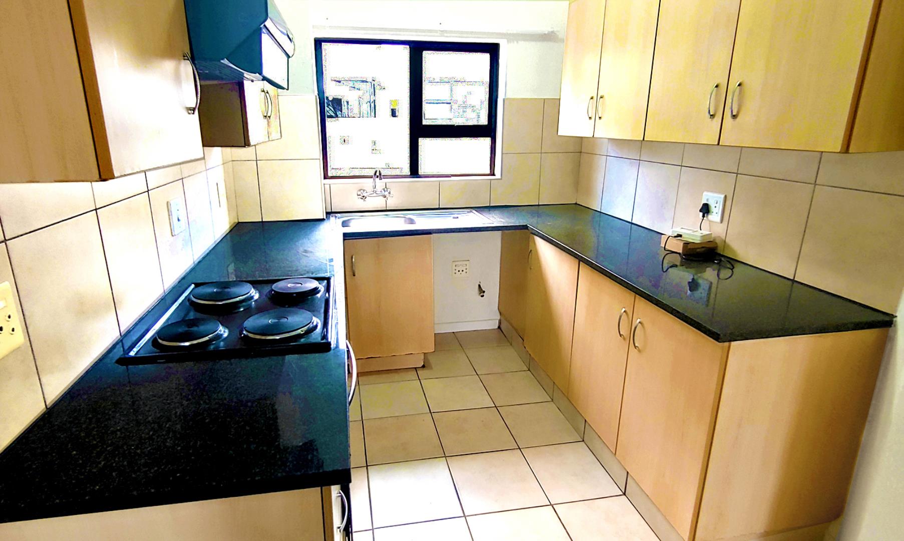 740457_kitchen.jpg