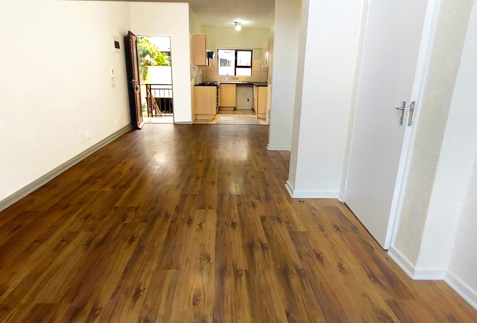 740457_lounge2.jpg