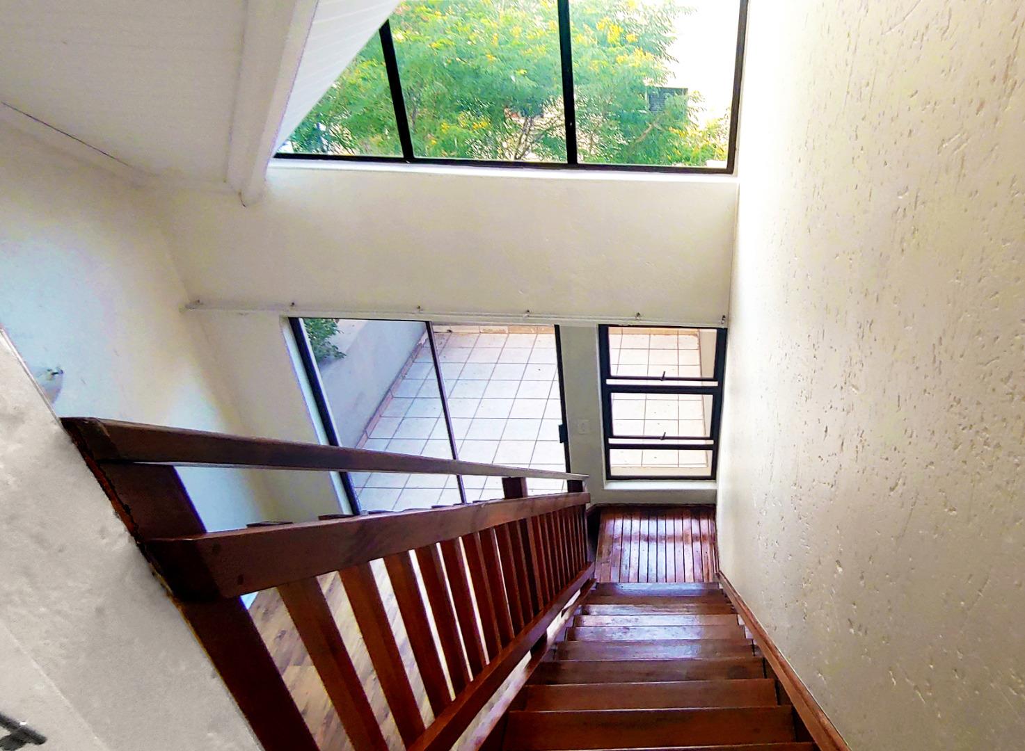 740457_stairs.jpg