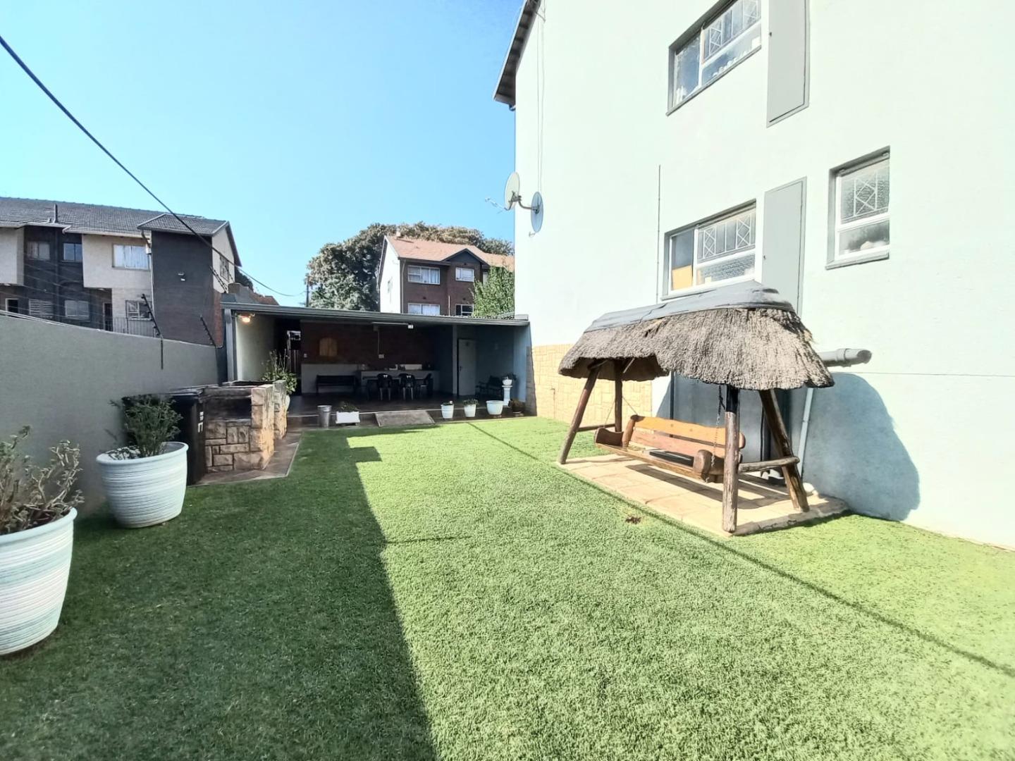 2 Bedroom Apartment for Sale - Gauteng
