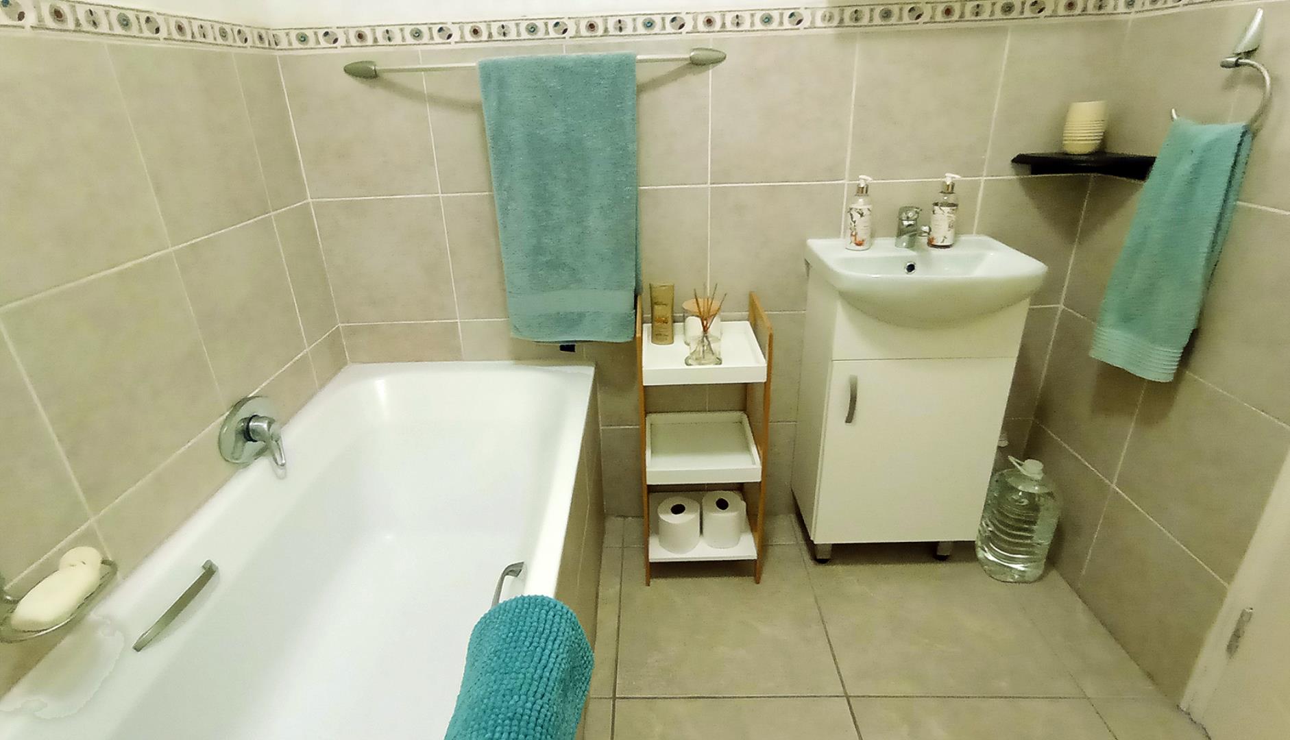 751332_bath4.jpg