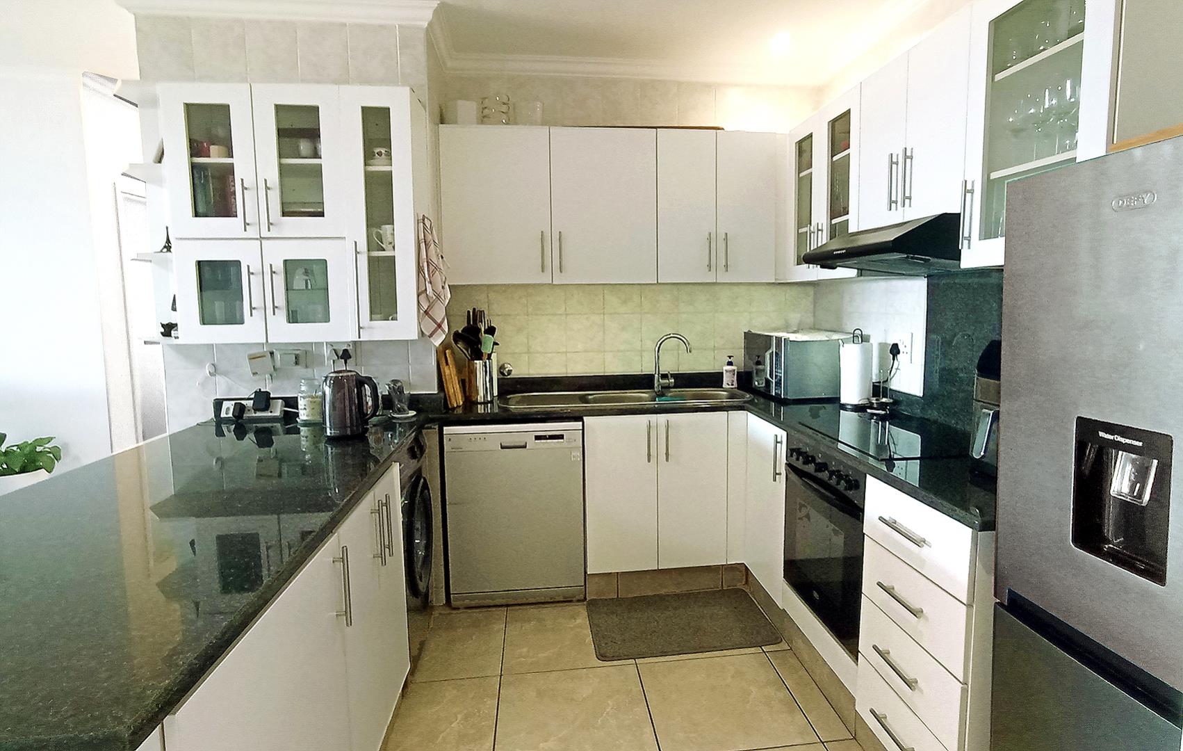 751332_kitchen2.jpg