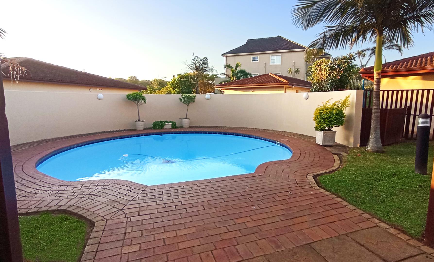 751332_pool2.jpg