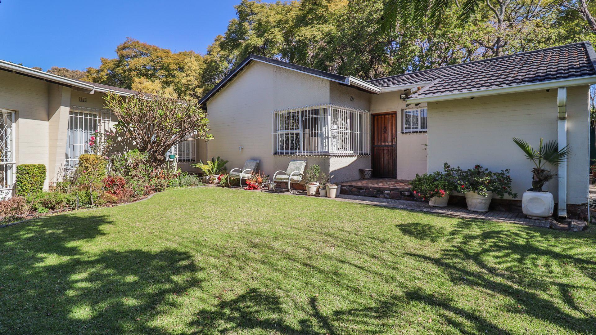 6 Bedroom House for Sale - Gauteng
