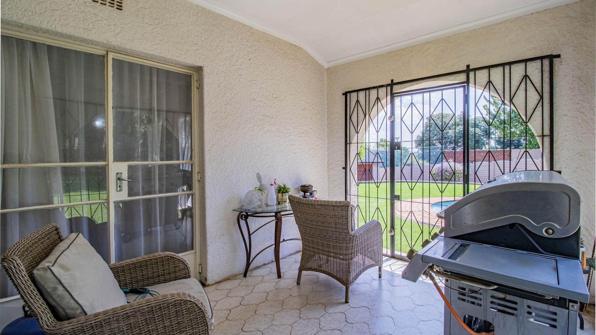 764128_IMG_1766-HDR.jpg