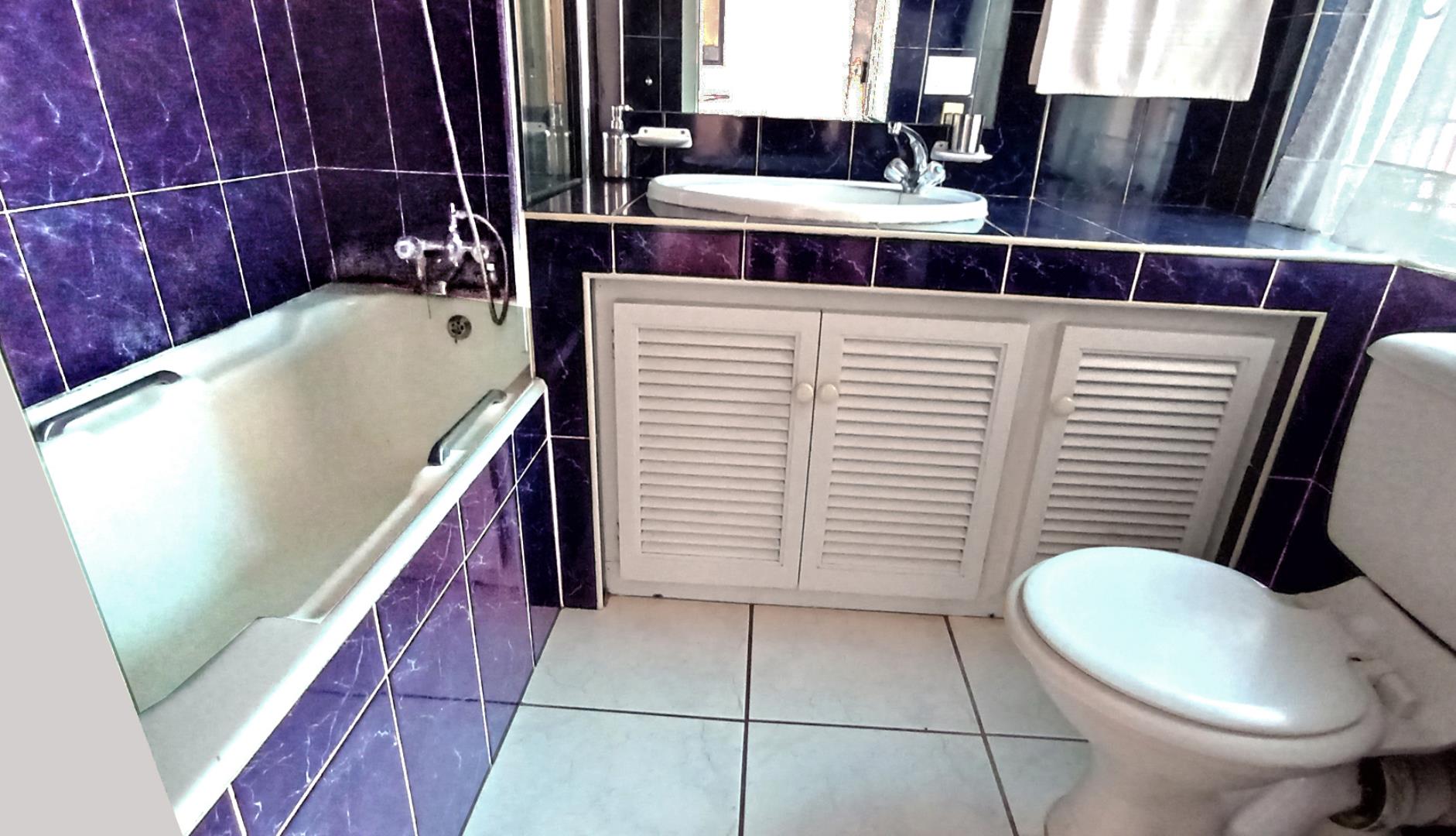 765156_bath2.jpg