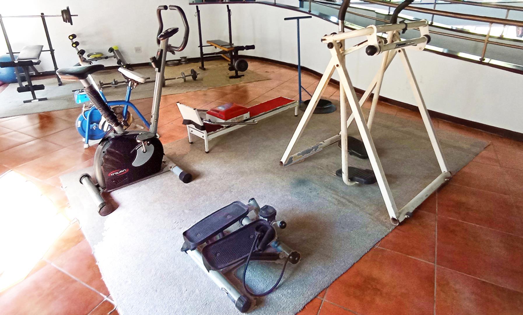 766271_gym.jpg