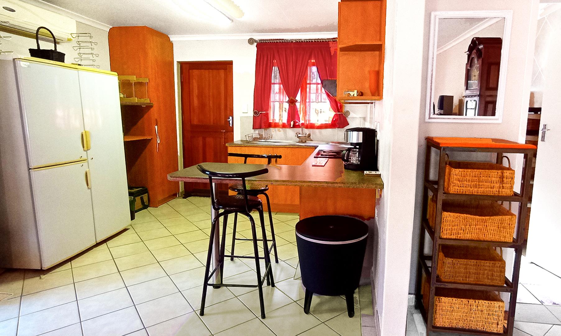 766271_kitchen4.jpg