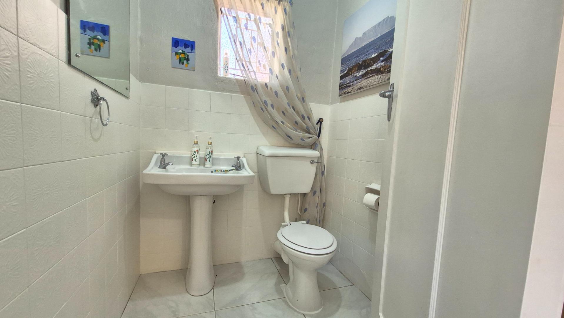 766426_Gastetoilet.jpg