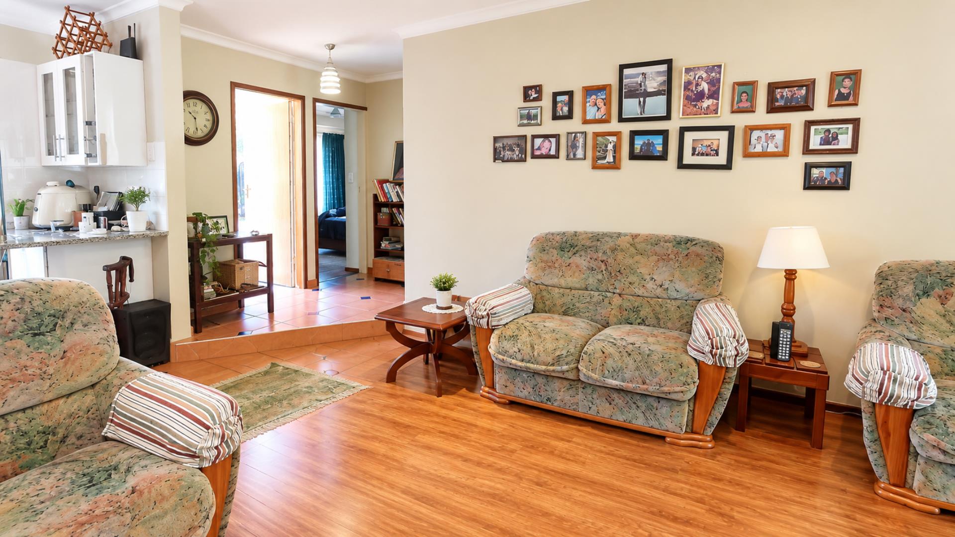 769242_loung_2_new.jpg